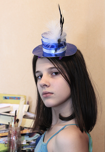 Полинка в синей шляпке - Мини-шляпки - Волошины.РФ